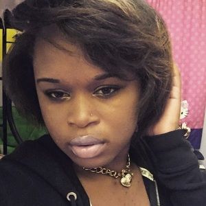 Meet your Posher, Ambere