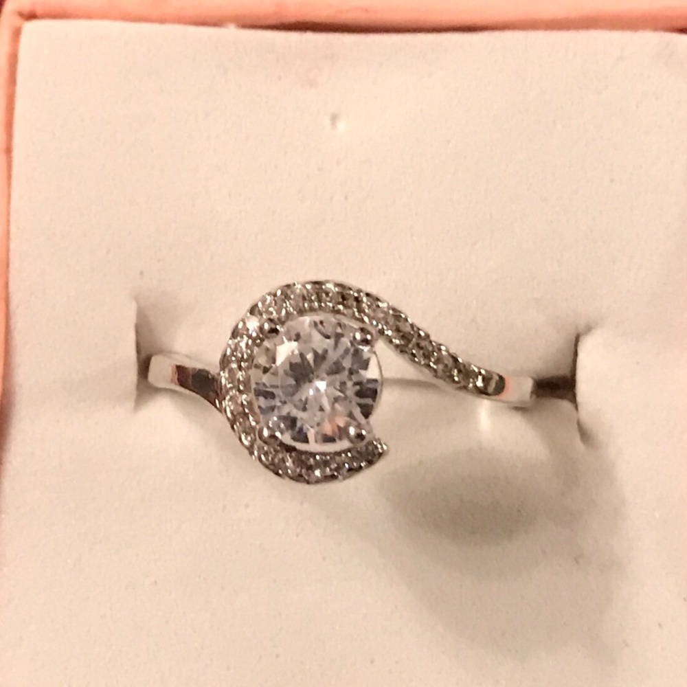 CZ Diamond 💎 - Picture 2 of 3