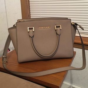 Michael Kors Medium Selma - Dark Dune
