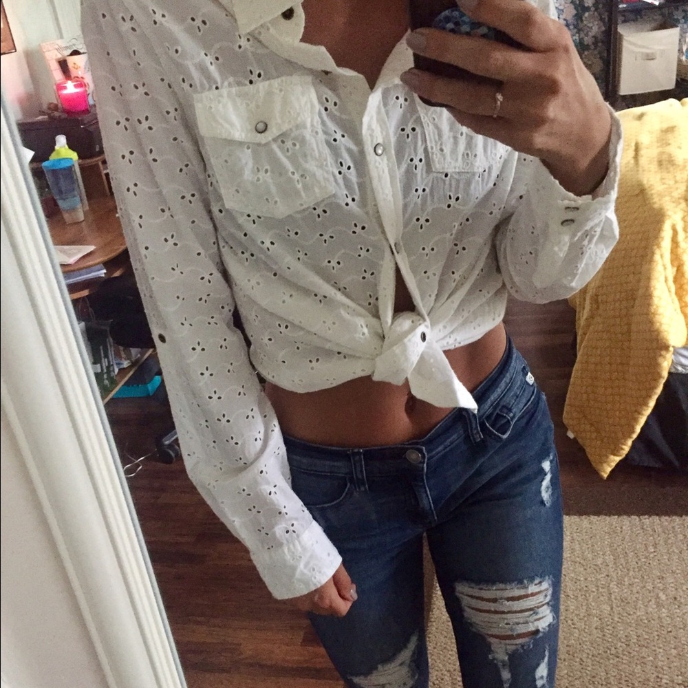 Arizona- White detailed Button Up ✨