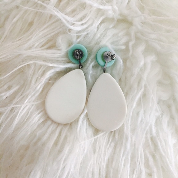 Vintage Earrings - Picture 4 of 6