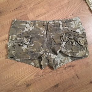 🎈SOLD🎈A/X camo shorts!