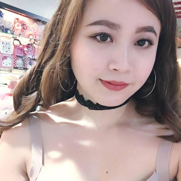 Meet your Posher, Lily - Picture 1 of 1