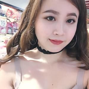 Meet your Posher, Lily