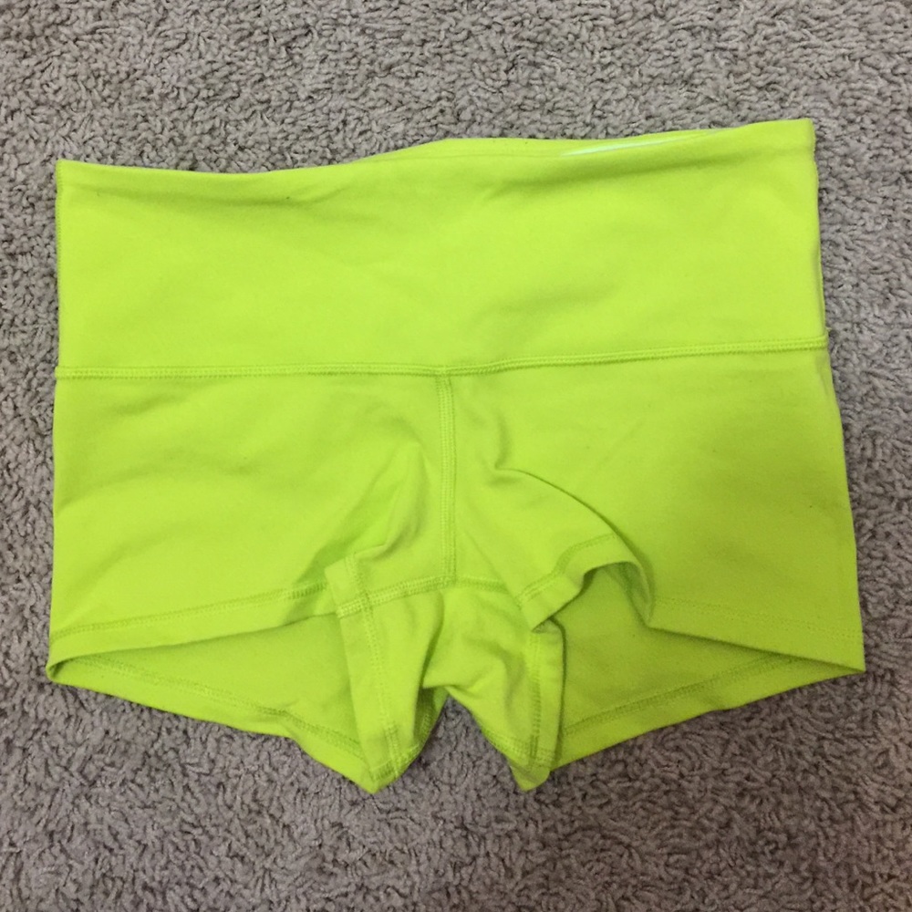 Lululemon Boogie Shorts - Size 4