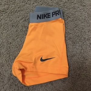 Nike Pro Dri-Fit shorts - size XS
