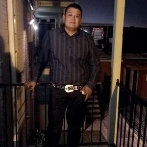 Meet your Posher, Adolfo