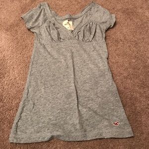 Hollister T