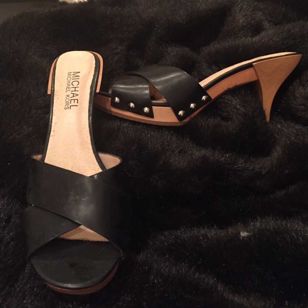 Make An OFFER!! Michael Kors Amelie Mule