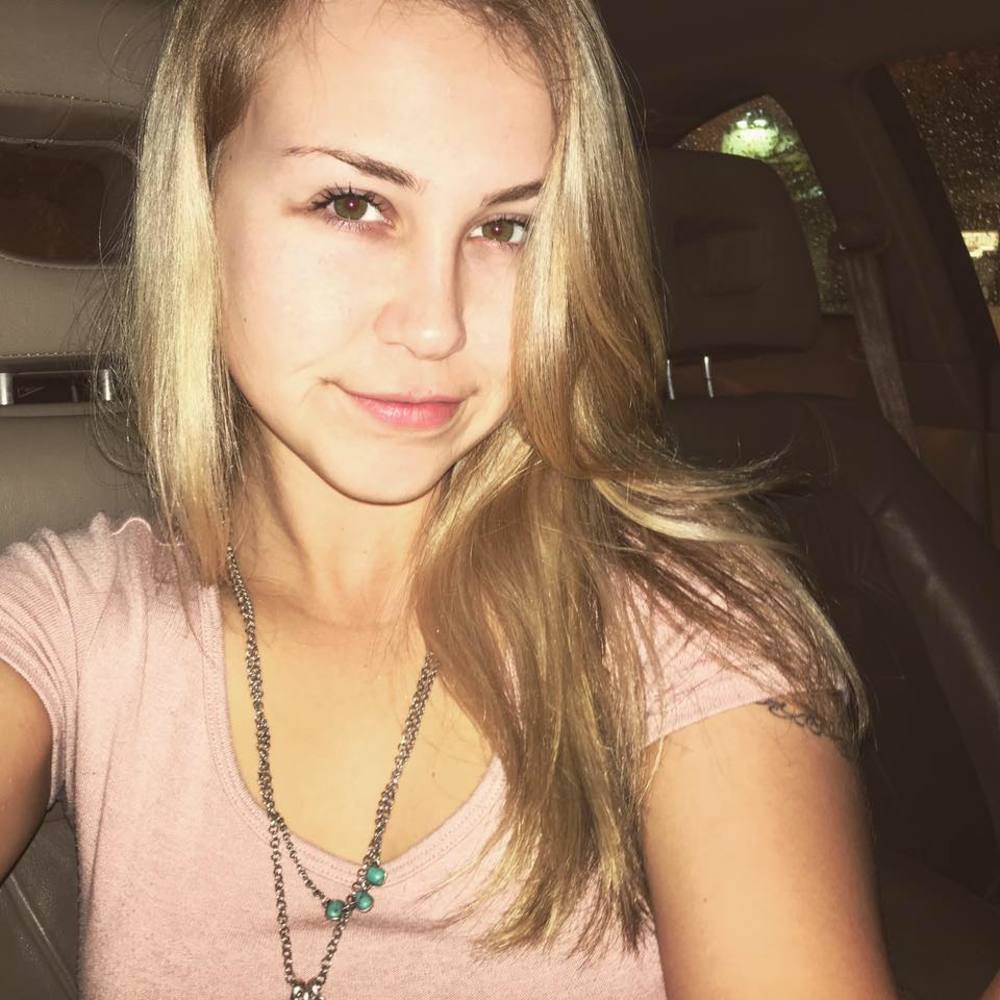 Meet your Posher, Melissa