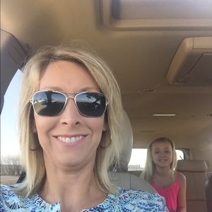 Meet your Posher, Amy