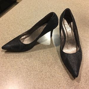 Black snake like heels