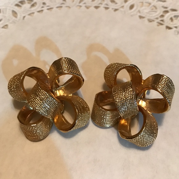 Kenneth Lane Jewelry - VTG Kenneth Lane Bow Clip Earrings