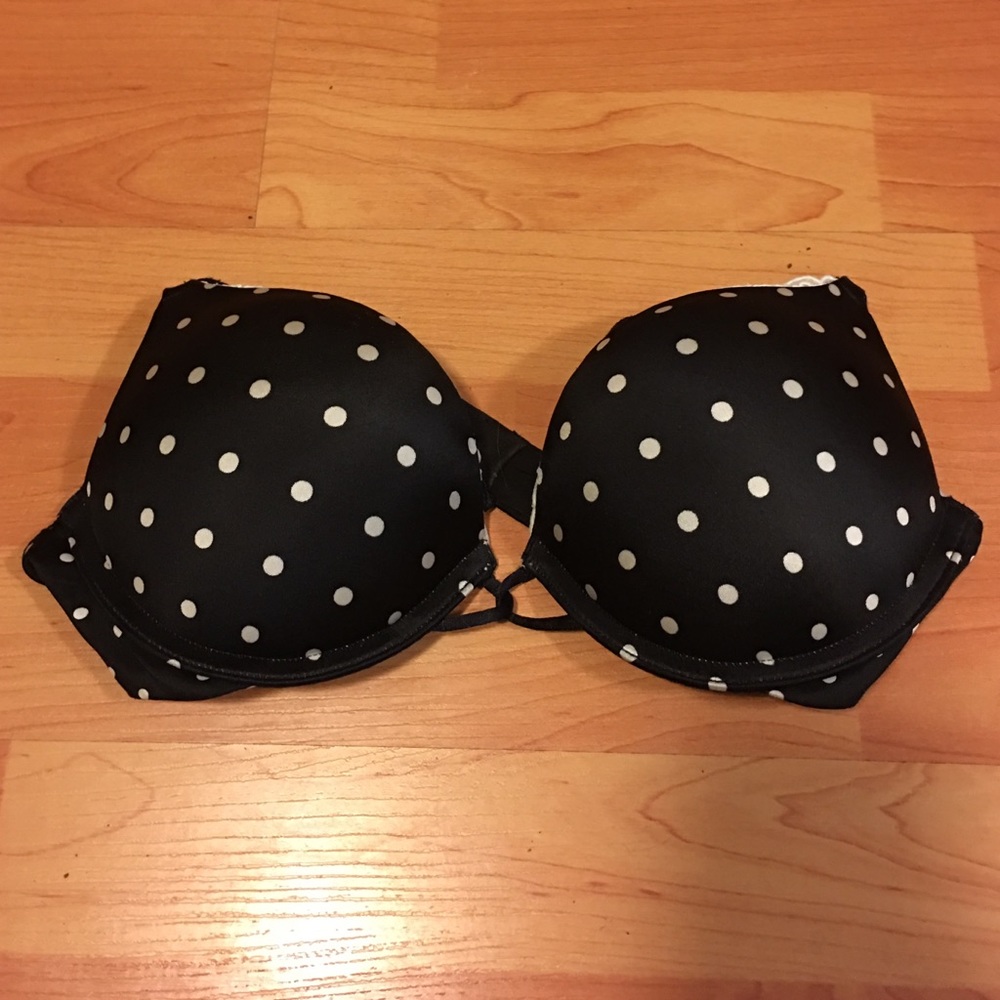 34B Victoria's Secret Miraculous Plunge Bra
