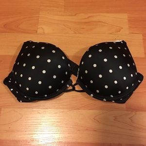 34B Victoria's Secret Miraculous Plunge Bra