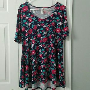 LuLaRoe Perfect Tee