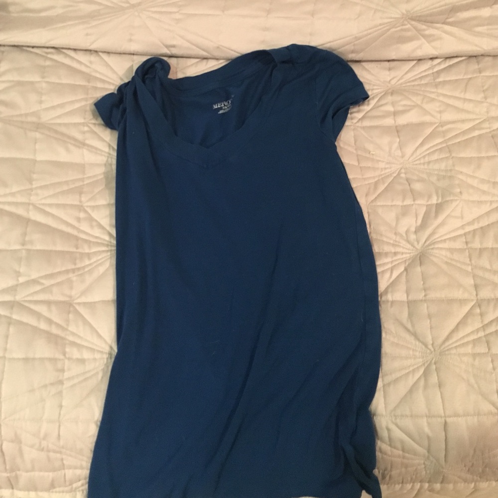 SUPER soft t-shirt v neck