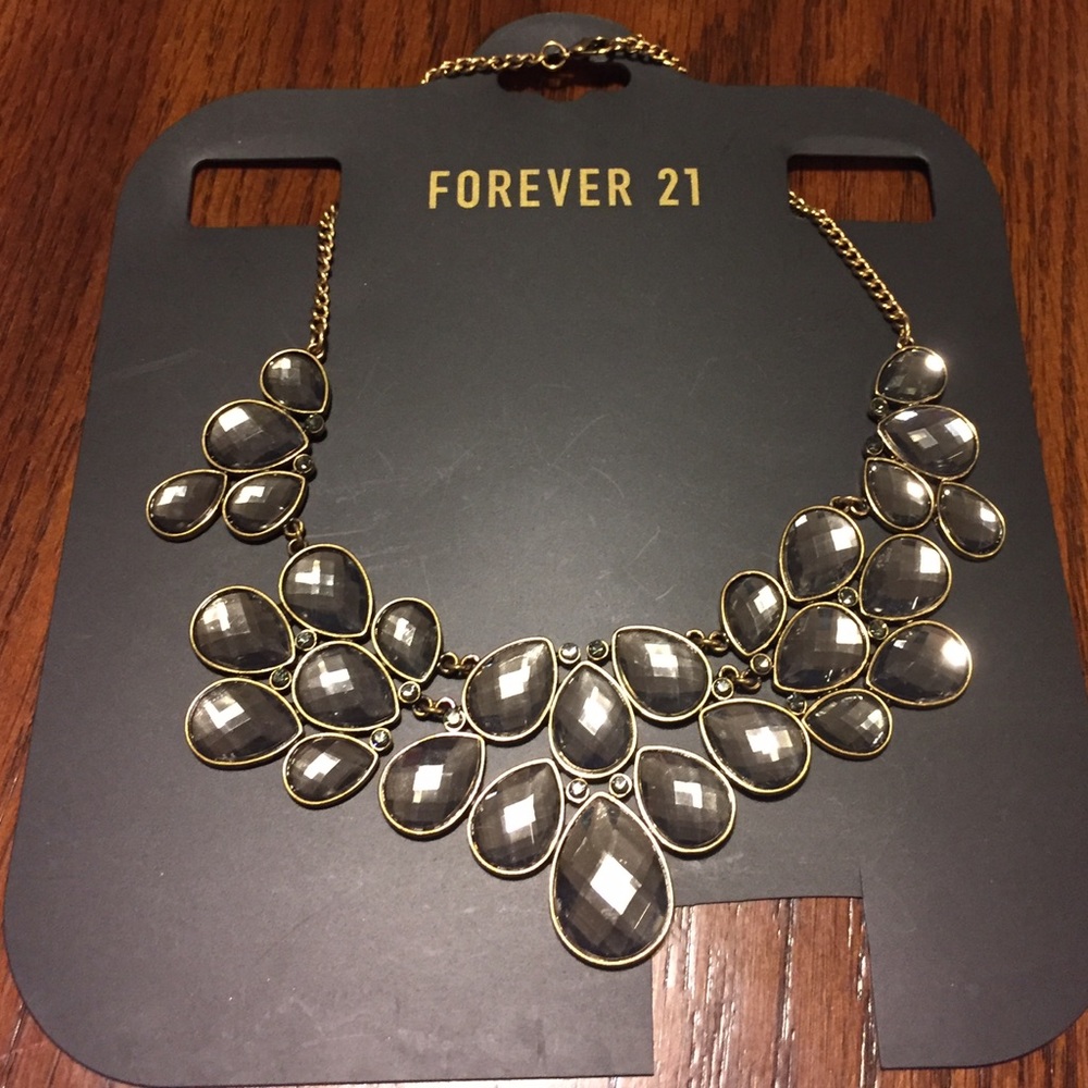 Forever 21 Necklace. Brand new. Never worn.