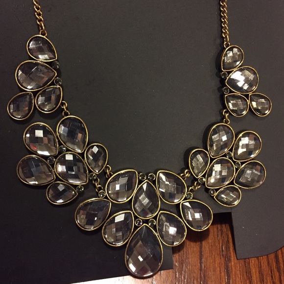 Forever 21 Necklace. Brand new. Never worn. - Picture 2 of 2