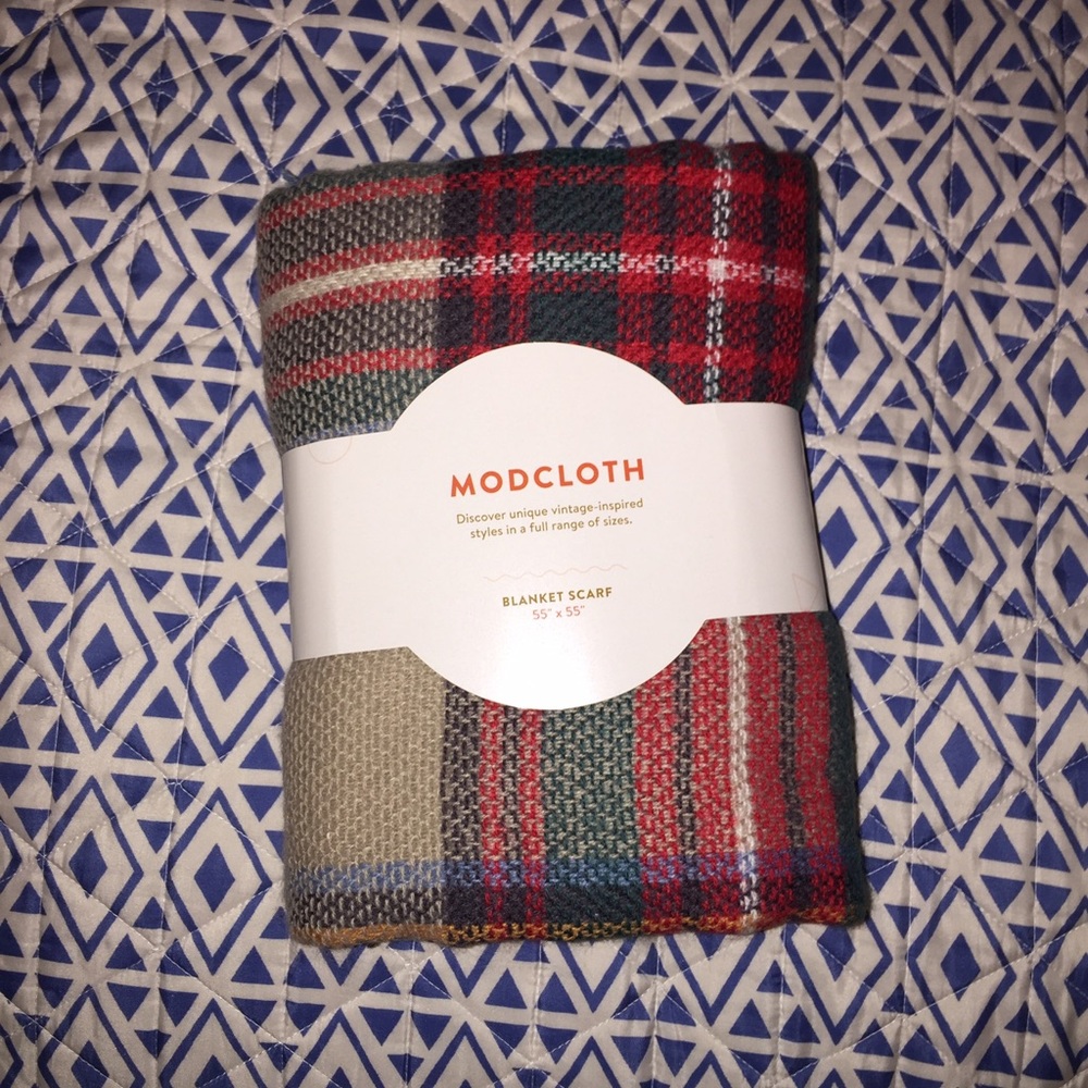 **BRAND NEW** Modcloth Blanket Scarf