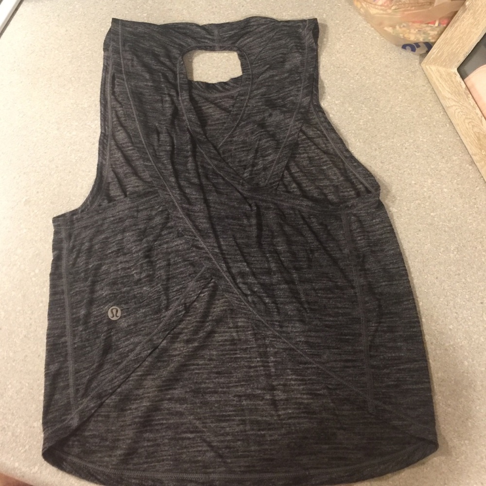 Lululemon tank sz 4