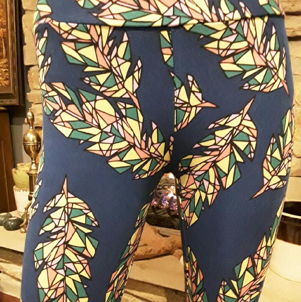 Lularoe Unicorn Rare Mosaic leaf leggings