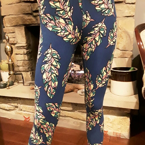 Lularoe Unicorn Rare Mosaic leaf leggings - Picture 3 of 4