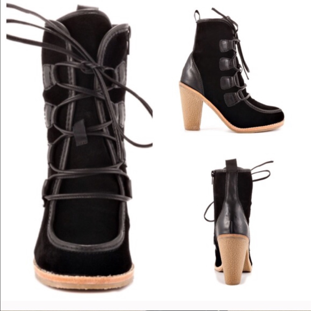 Charles David size 7