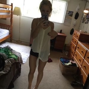 White button up tie front blouse! S/M