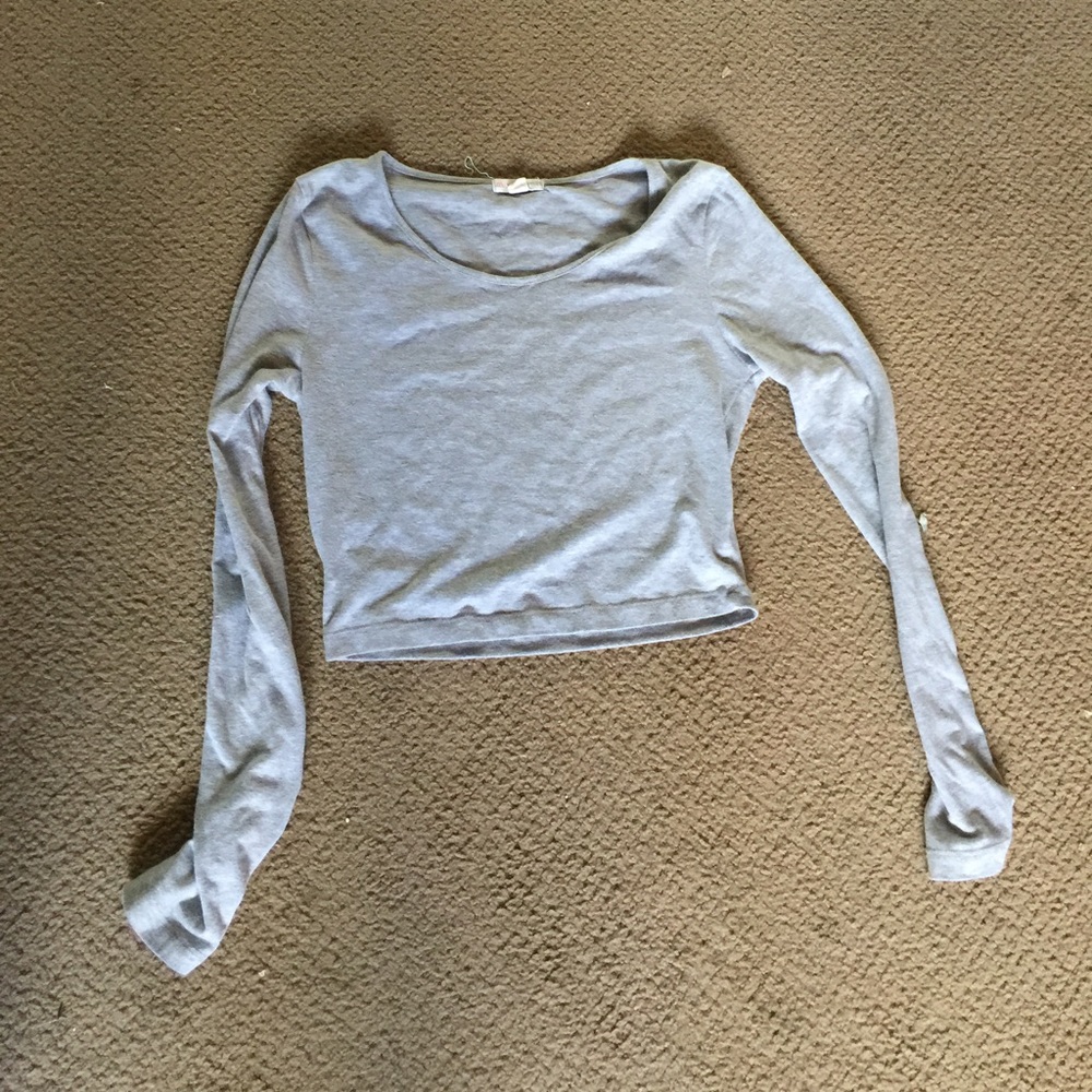 Gray long sleeve mid drift shirt