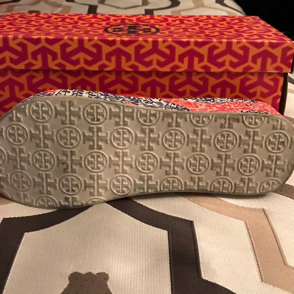Tory Burch - Picture 2 of 4