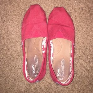 Red TOMS