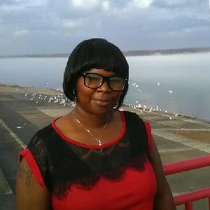 Meet your Posher, Kiana
