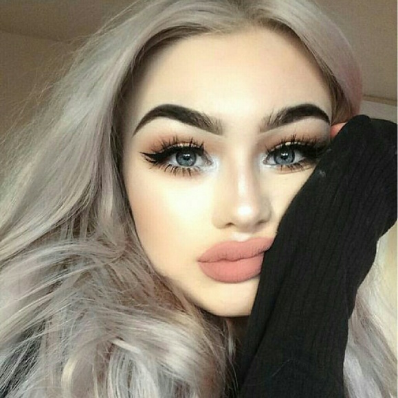 White Beauty Lace Front Wig 22-26 inches