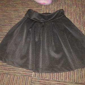pleated skirt