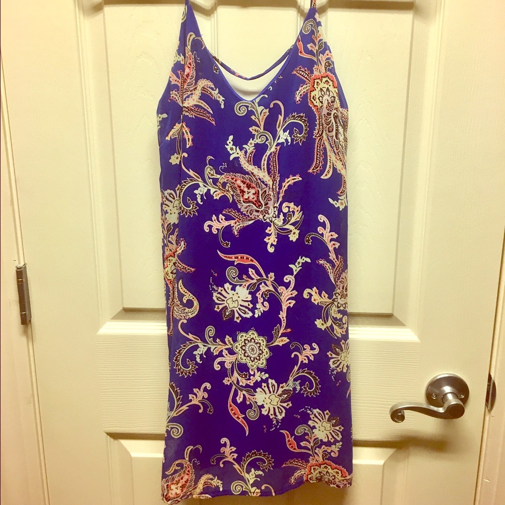 Short blue dress