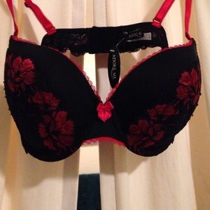 Bra and pantie set