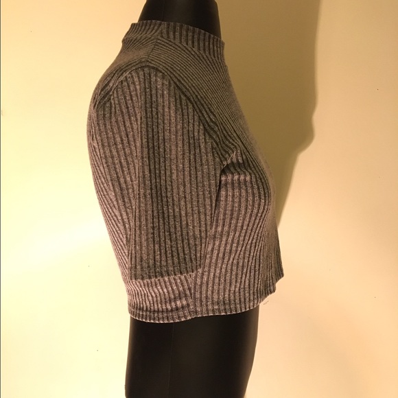 High Neck Ribbed Crop Top - Picture 2 of 2