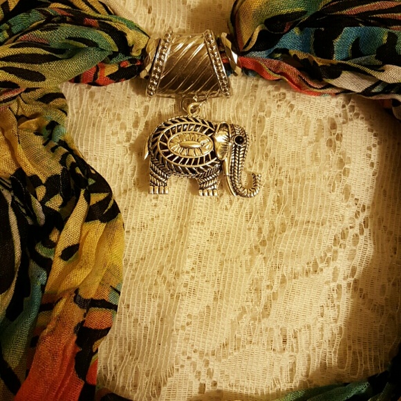 Spring Colored Elephant Charm Scarf - Picture 4 of 4