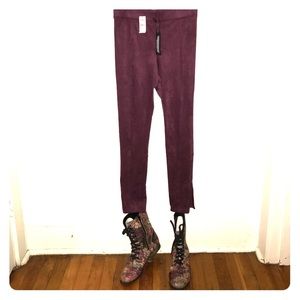 Paneled Leggings w side zip detail.  Plum/wine