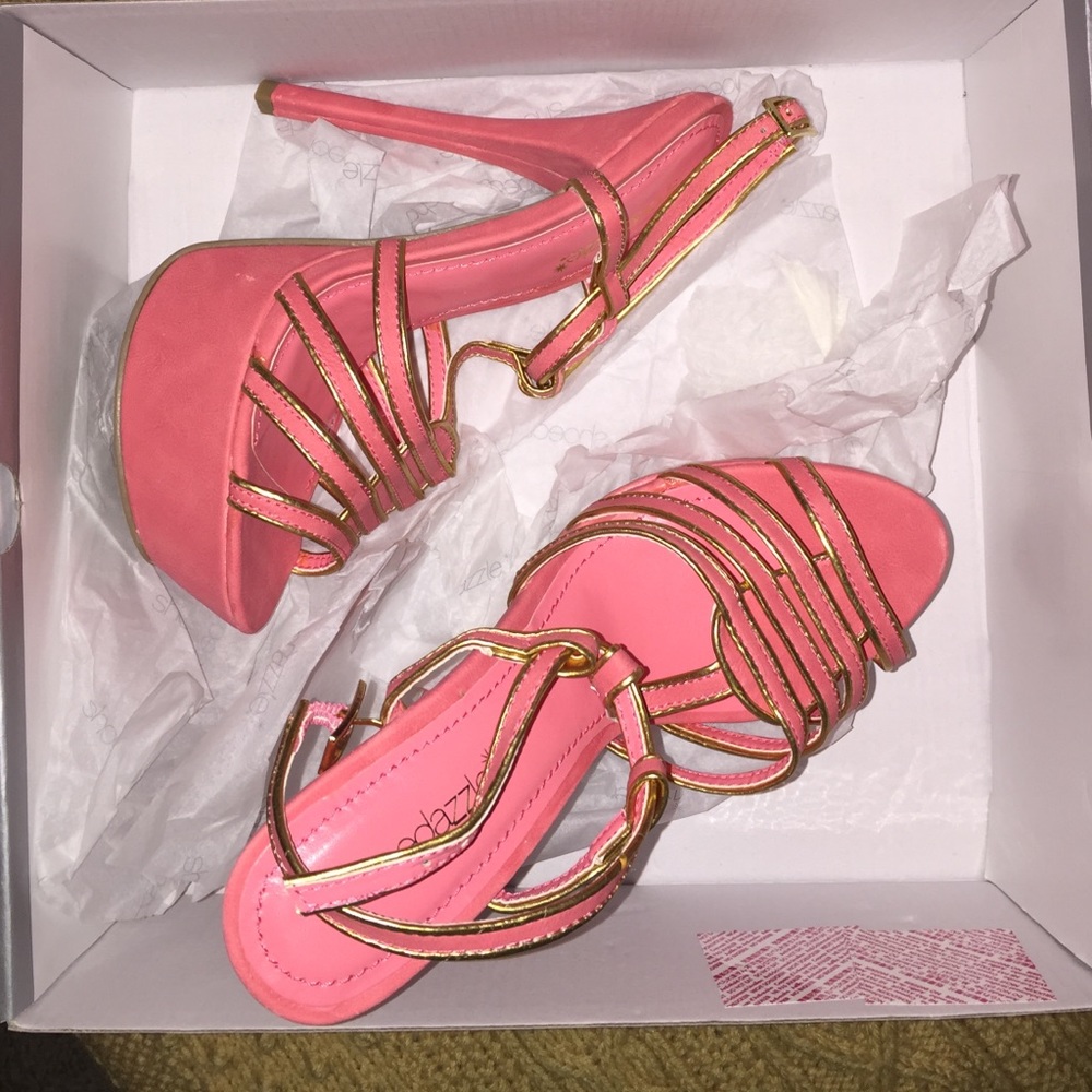 Shoe dazzle heels