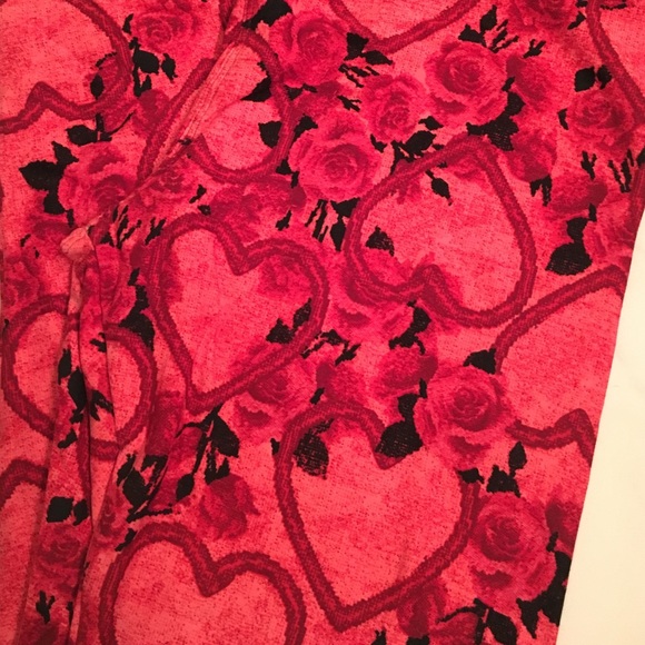 NWT TC Lularoe valentine leggings - Picture 2 of 4