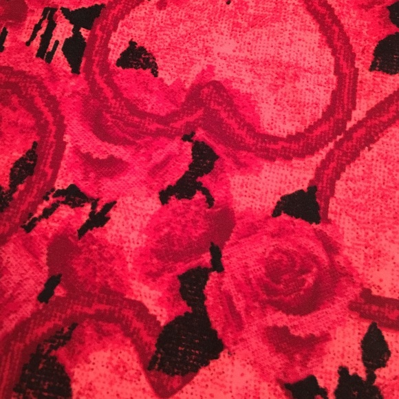 NWT TC Lularoe valentine leggings - Picture 3 of 4