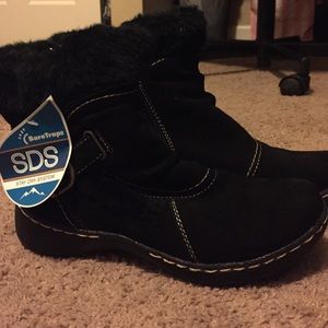 Never worn, all weather fur boots.