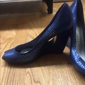BCBG peep toe wedge