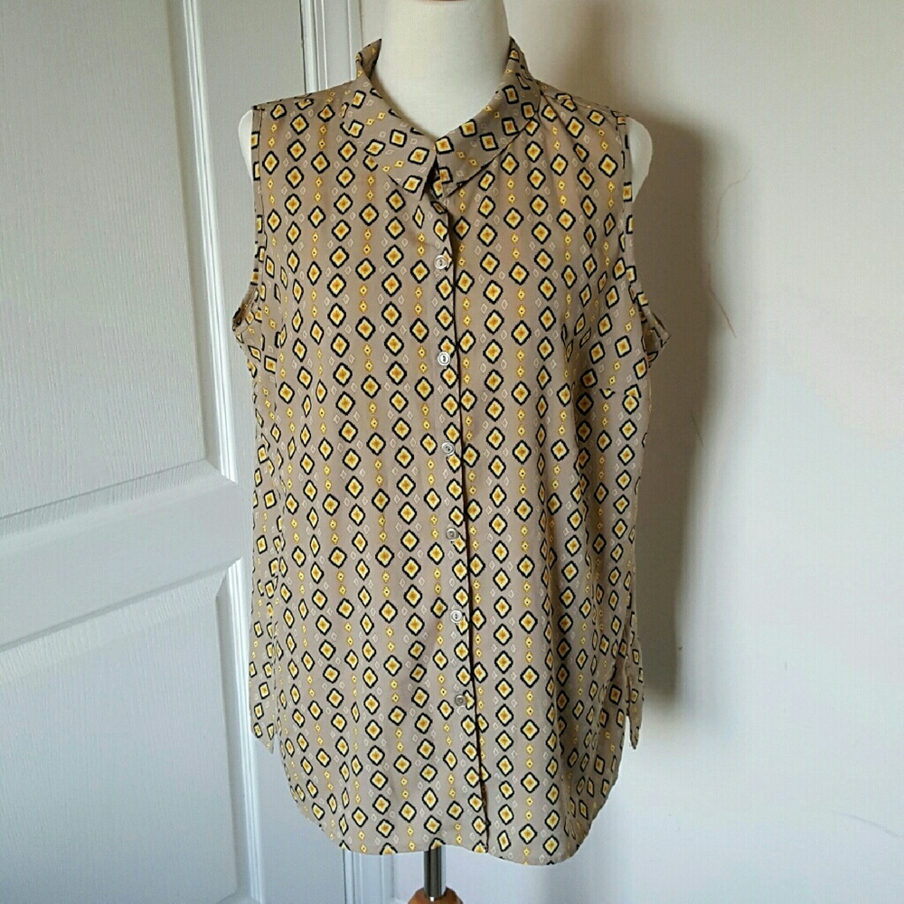 Sleeveless patterned vest