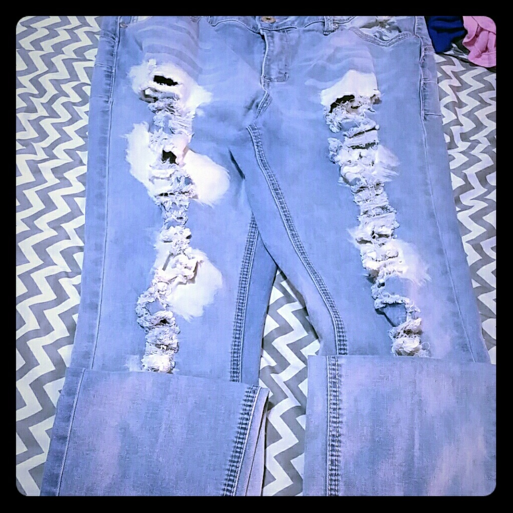 Deja Bleu Jeans