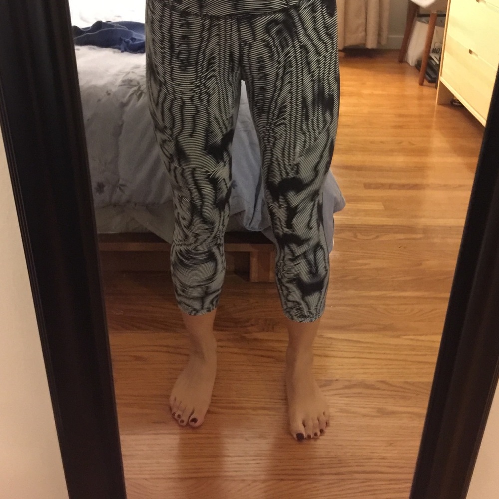 Geo Print Leggings View 3