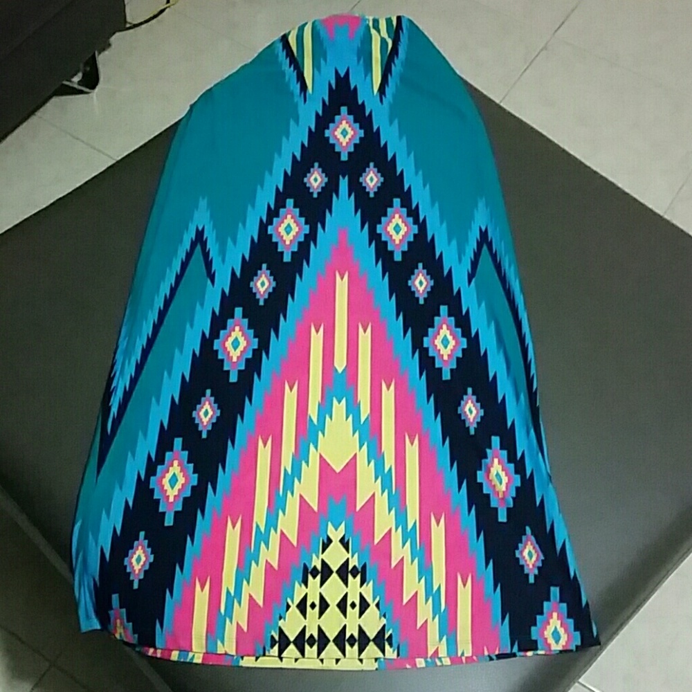 Colorful Aztec side slit low back maxi dress