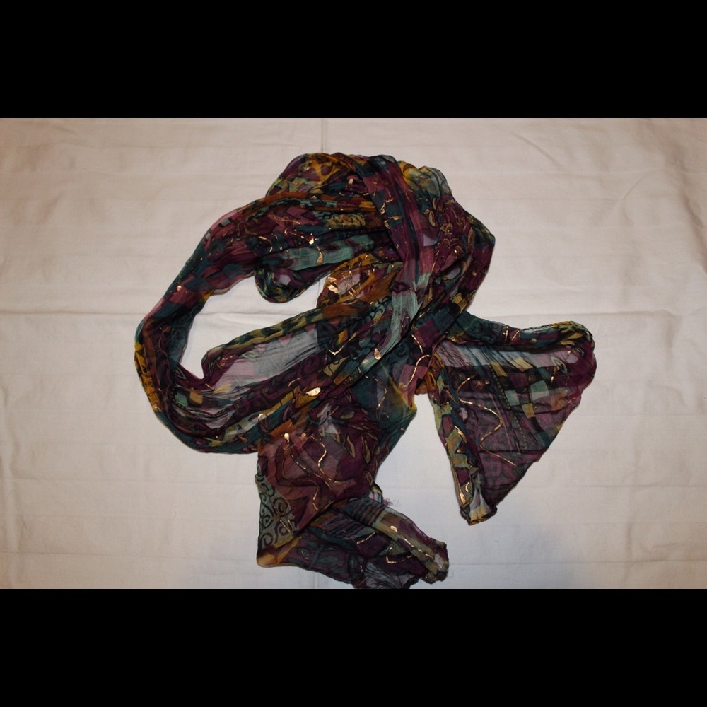Dark multicolored scarf